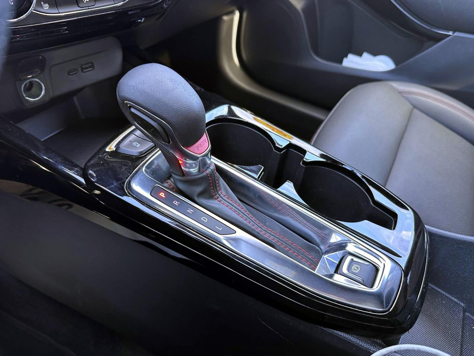 Used 2024 Chevrolet Trax RS FWD image 26