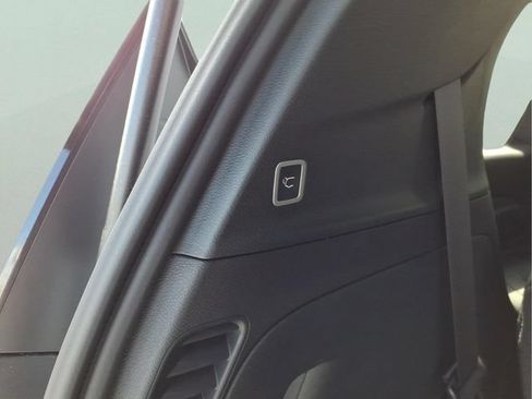 New 2026 Chrysler Pacifica Select AWD/4WD image 8
