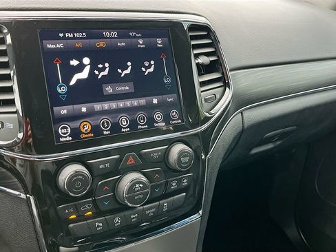 Used 2021 Jeep Grand Cherokee Limited RWD image 16