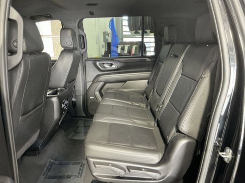Used 2024 Chevrolet Suburban LT image 30