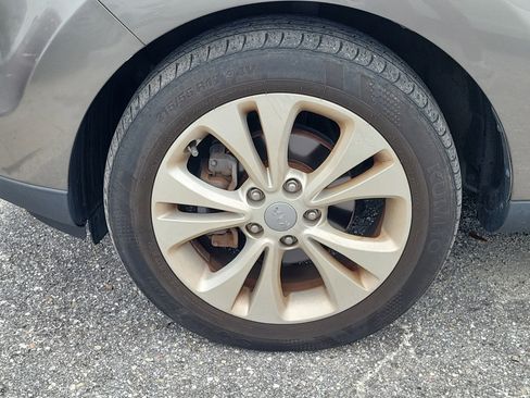 Used 2016 Kia Soul + FWD image 4