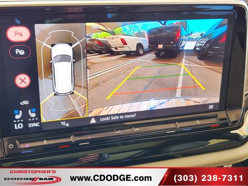 Used 2025 Volkswagen Atlas SEL Premium R-Line AWD/4WD image 28