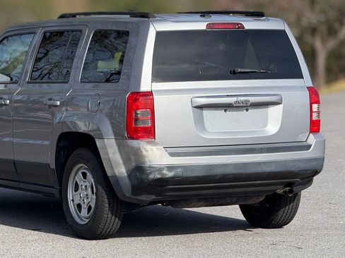 Used 2016 Jeep Patriot Sport w/ Power Value Group image 16