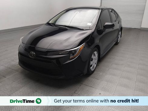 Used 2025 Toyota Corolla LE FWD image 1