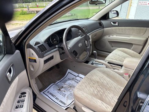 Used 2006 Hyundai Sonata GL FWD image 2