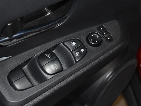 Certified 2023 Nissan Kicks SR w/ SR Premium Package image 5