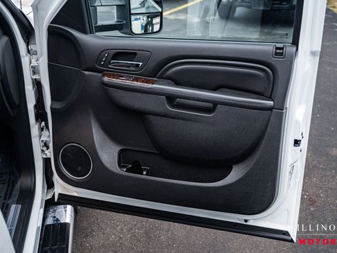 Used 2013 GMC Sierra 3500 Denali image 39