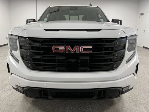 Used 2025 GMC Sierra 1500 Elevation w/ Elevation Premium Package image 3