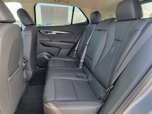 Used 2023 Buick Envision Essence image 21