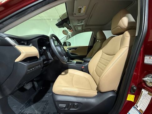 Certified 2022 Toyota RAV4 XLE Premium AWD/4WD image 13