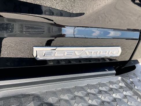 Used 2025 GMC Canyon Elevation w/ Convenience Package RWD image 10
