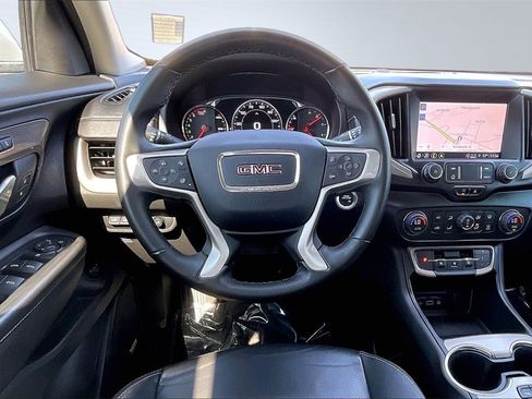 Used 2023 GMC Terrain Denali w/ Denali Premium Package image 5