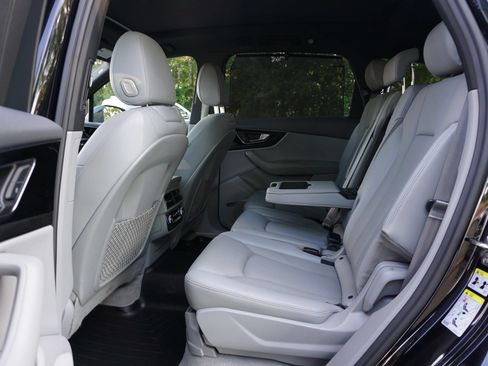 Used 2017 Audi Q7 3.0T Prestige w/ Prestige Package AWD/4WD image 27