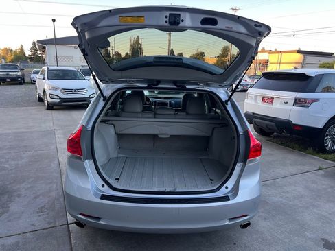 Used 2011 Toyota Venza AWD w/ Comfort Pkg image 14