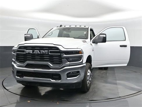 New 2026 RAM 3500 Tradesman w/ Chrome Appearance Group image 39