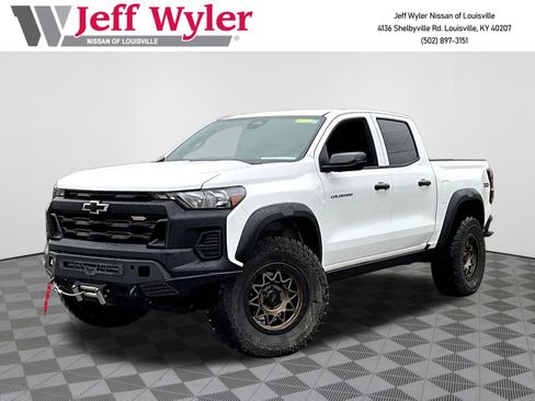 Used 2025 Chevrolet Colorado Trail Boss AWD/4WD image 1