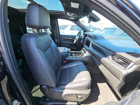 Used 2023 GMC Yukon Denali w/ Max Trailering Package image 11