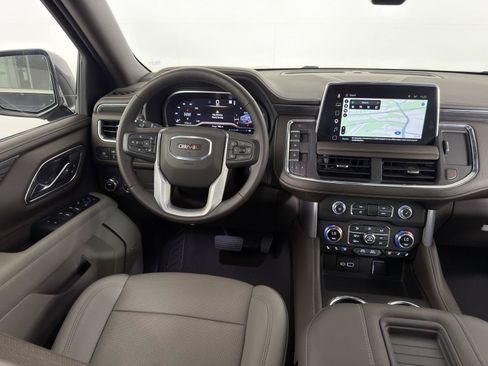 Certified 2023 GMC Yukon XL SLT w/ SLT Luxury Package RWD image 24
