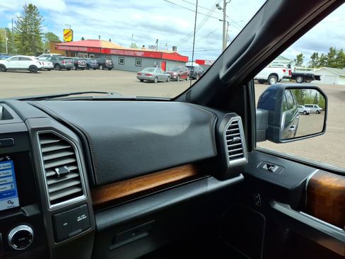 Used 2017 Ford F150 Limited AWD/4WD image 18