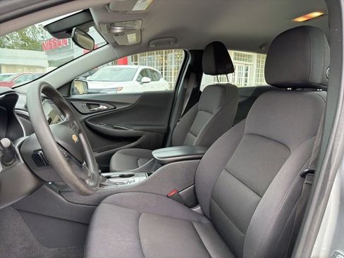Used 2023 Chevrolet Malibu LT image 9