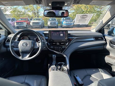 Used 2023 Toyota Camry XSE image 10