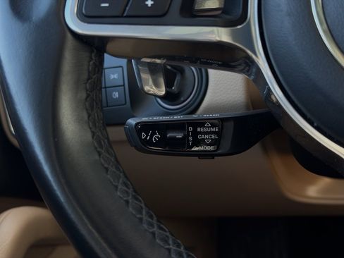 Used 2023 Porsche Cayenne image 30