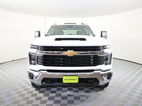 Used 2026 Chevrolet Silverado 3500 LT w/ Convenience Package AWD/4WD image 11