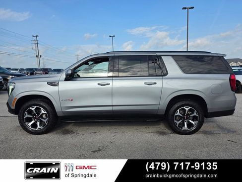 Used 2025 GMC Yukon XL AT4 AWD/4WD image 4