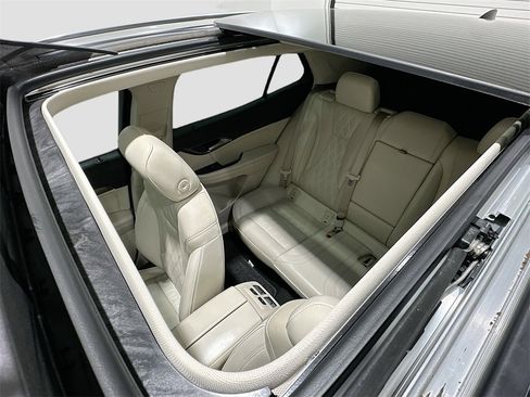 Used 2022 Buick Envision Avenir w/ Technology Package II image 22