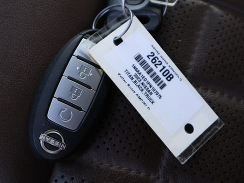 Used 2023 Nissan Titan Platinum Reserve w/ Moonroof Package image 33