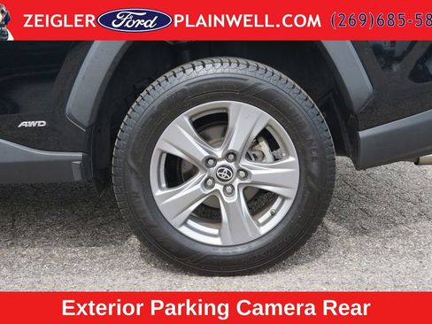Used 2023 Toyota RAV4 LE AWD/4WD image 9