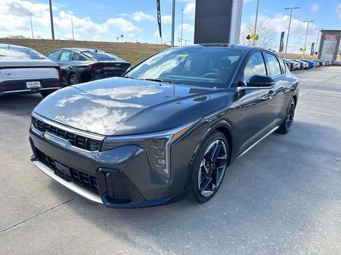 New 2026 Kia K4 GT-Line image 3