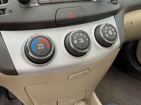 Used 2009 Hyundai Elantra GLS image 30