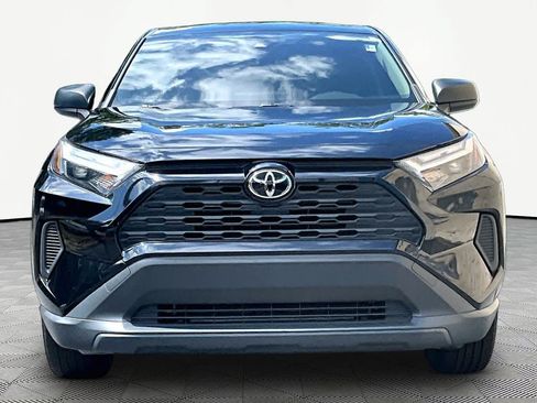 Used 2023 Toyota RAV4 LE FWD image 4