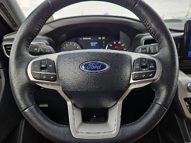 Used 2024 Ford Explorer XLT w/ Equipment Group 202A AWD/4WD image 30