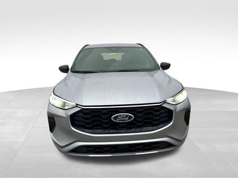 Used 2024 Ford Escape ST-Line w/ Equipment Group 301A FWD image 9