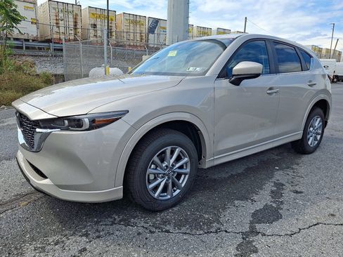 New 2025 MAZDA CX-5 AWD 2.5 S w/ Preferred Package image 3