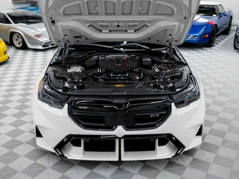 Used 2025 BMW M5 w/ Carbon Package AWD/4WD image 94