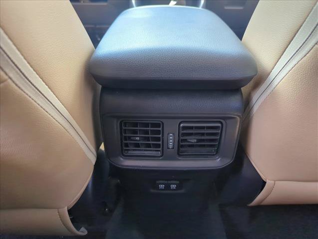 Used 2019 Toyota RAV4 XLE w/ Convenience Package FWD image 24