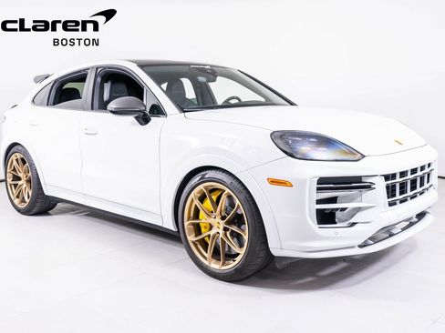 Used 2024 Porsche Cayenne Turbo GT image 7