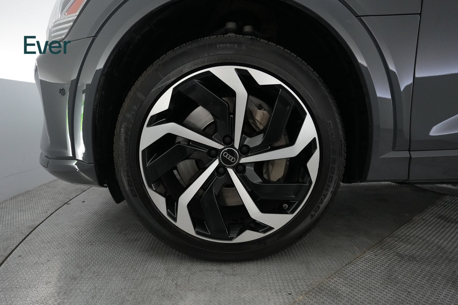 Used 2024 Audi Q8 e-tron Prestige w/ Prestige Package AWD/4WD image 19