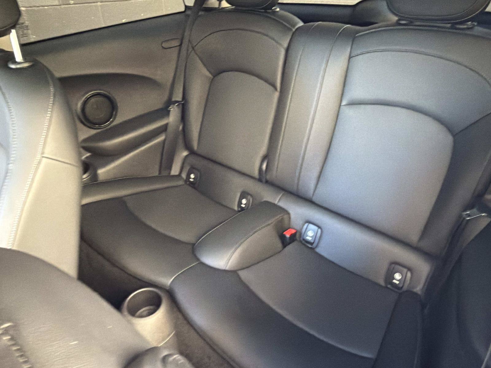 Used 2022 MINI Cooper 2-Door Hardtop FWD image 12