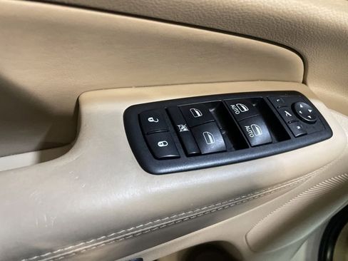 Used 2014 Jeep Grand Cherokee Overland image 18