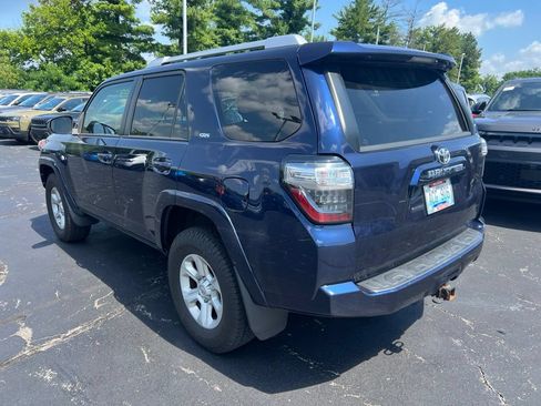 Used 2016 Toyota 4Runner SR5 AWD/4WD image 6