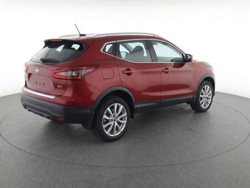 Used 2022 Nissan Rogue Sport SV w/ Technology Package FWD image 3