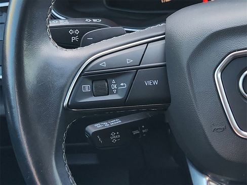 Used 2022 Audi Q8 Premium Plus image 28