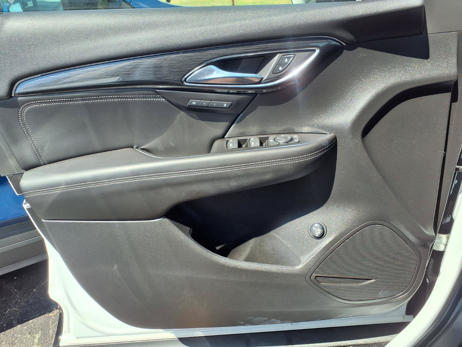 Used 2023 Buick Envision Essence w/ Sport Touring Package AWD/4WD image 18