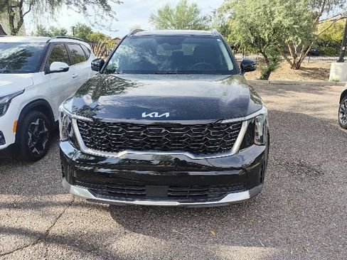 Certified 2025 Kia Sorento S w/ Panoramic Sunroof Package FWD image 6