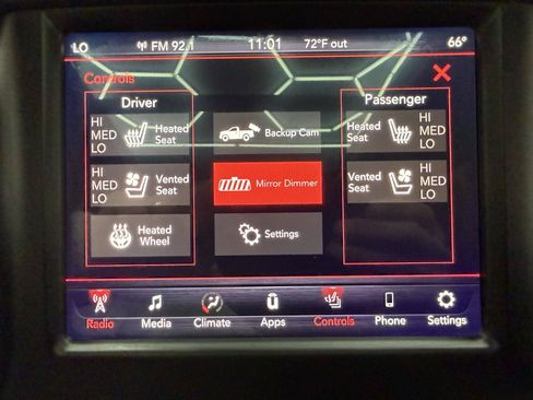 Used 2019 RAM 1500 Laramie AWD/4WD image 16