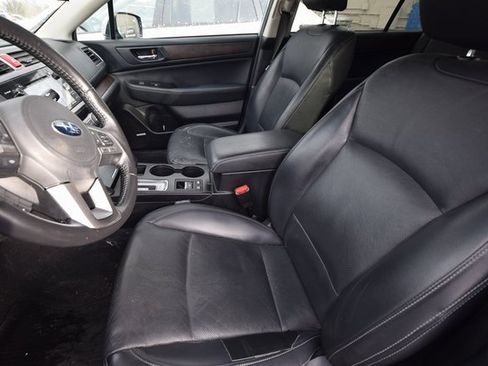 Used 2017 Subaru Outback 2.5i Limited image 4